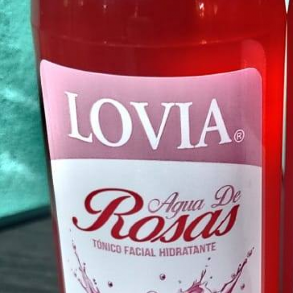 Agua de Rosas, Lovia